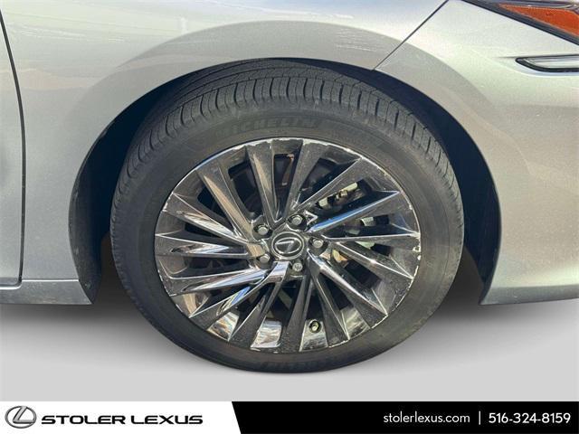 used 2024 Lexus ES 350 car, priced at $42,400