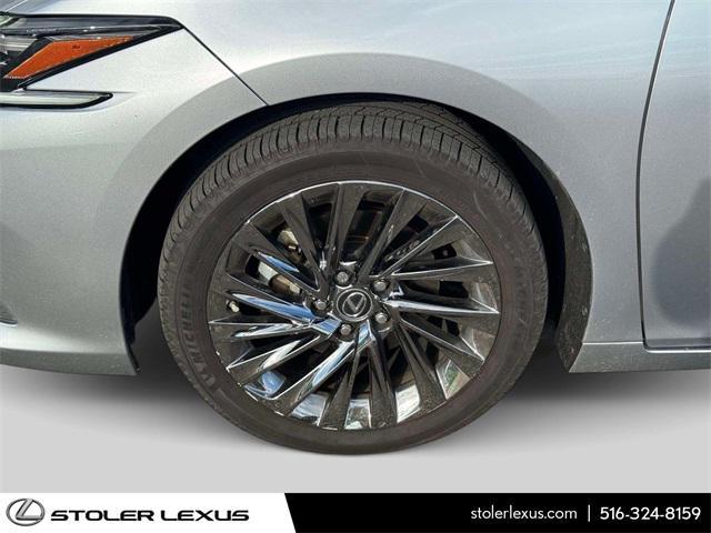 used 2024 Lexus ES 350 car, priced at $42,400
