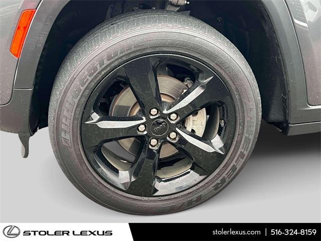 used 2022 Jeep Grand Cherokee car, priced at $26,900