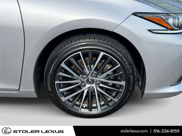 used 2025 Lexus ES 350 car, priced at $42,500