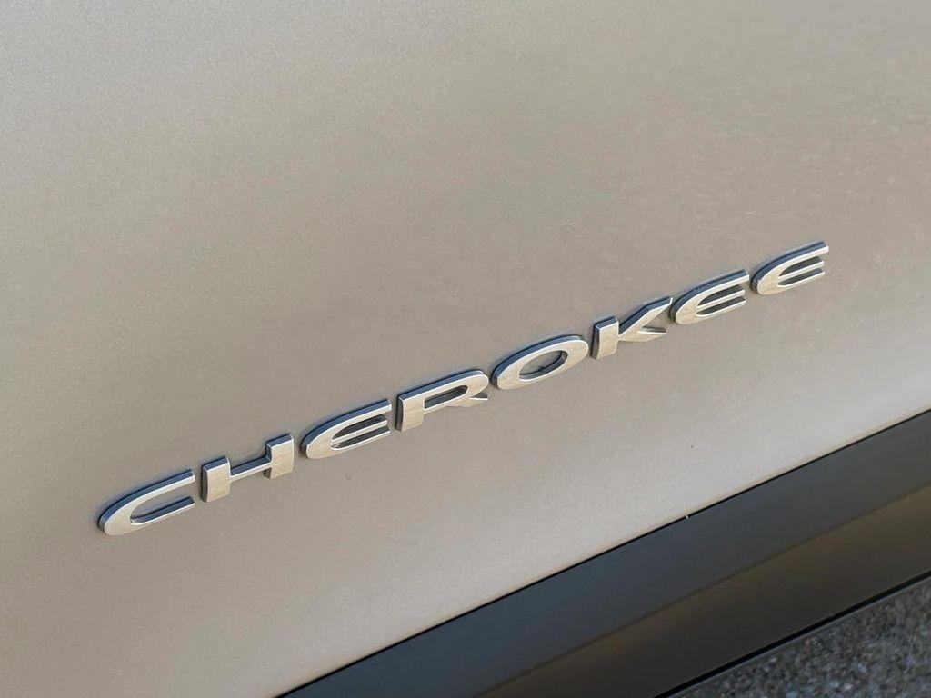 used 2022 Jeep Cherokee car, priced at $12,734