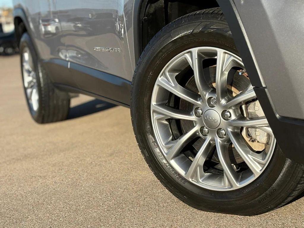 used 2022 Jeep Cherokee car, priced at $12,734