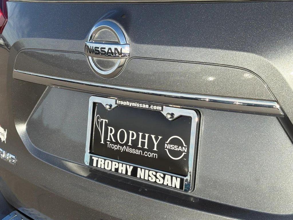 used 2020 Nissan Rogue car, priced at $15,915