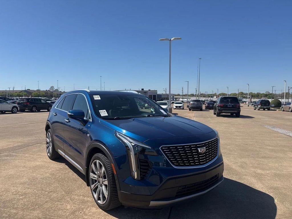 used 2019 Cadillac XT4 car, priced at $17,526