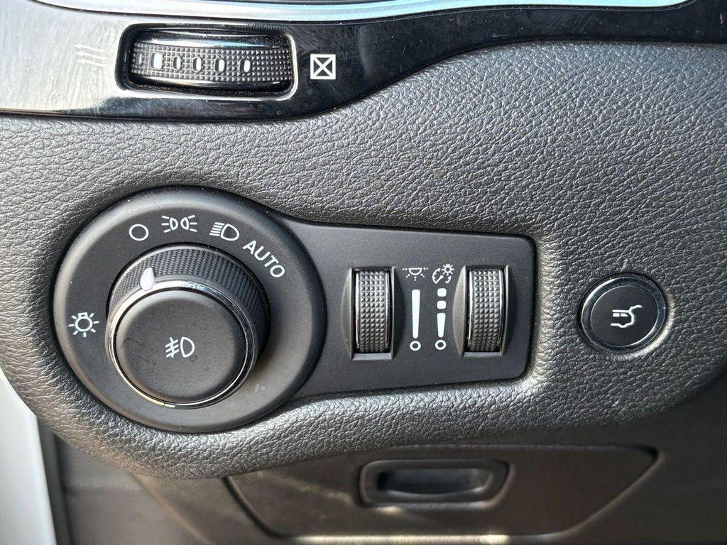 used 2023 Jeep Cherokee car, priced at $19,073