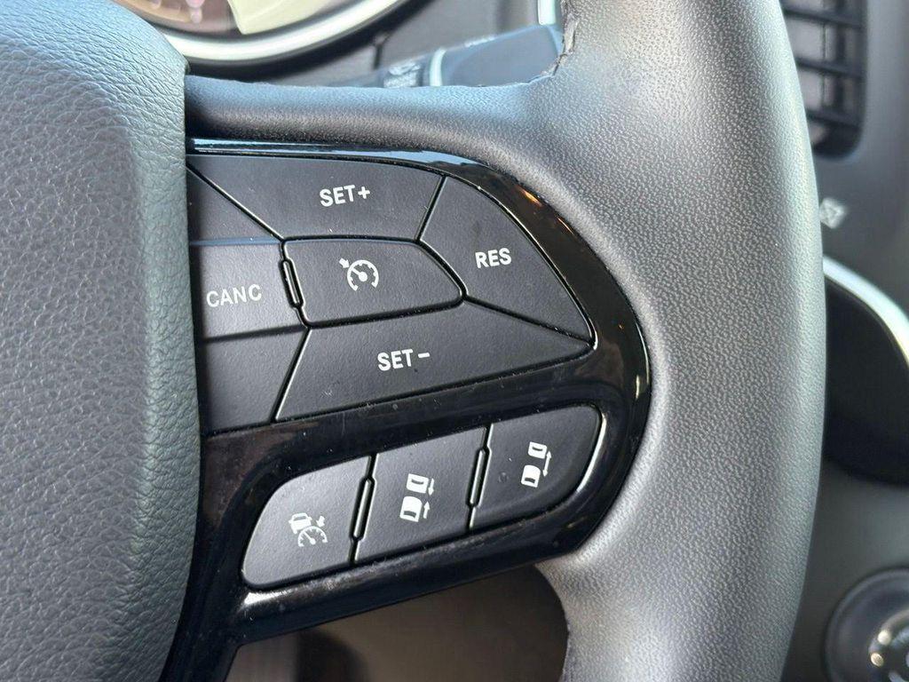 used 2023 Jeep Cherokee car, priced at $19,073