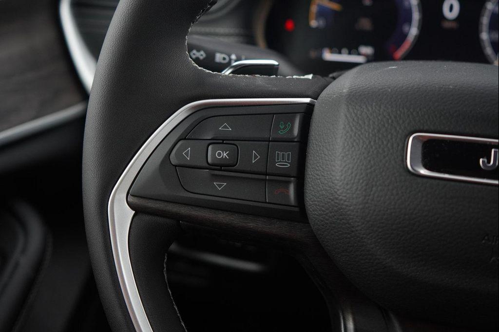 new 2026 Jeep Grand Cherokee car, priced at $37,900