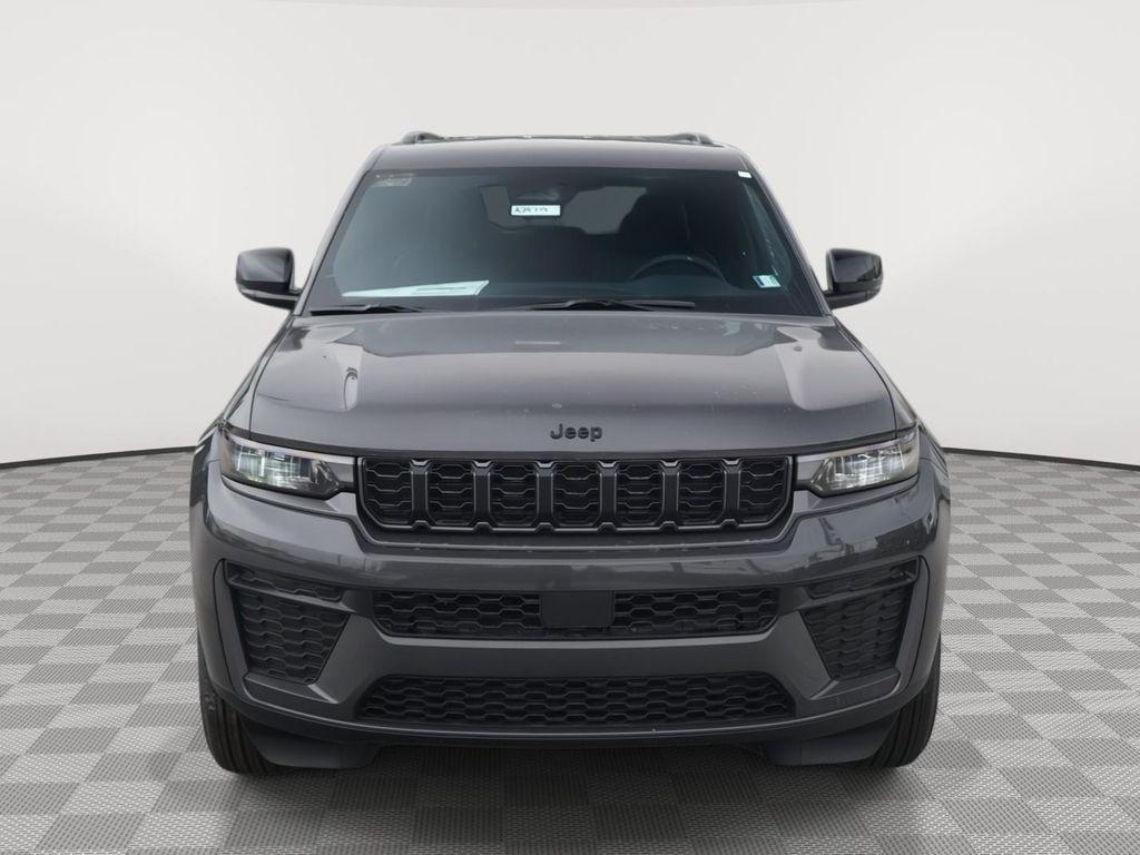 new 2026 Jeep Grand Cherokee car, priced at $38,495