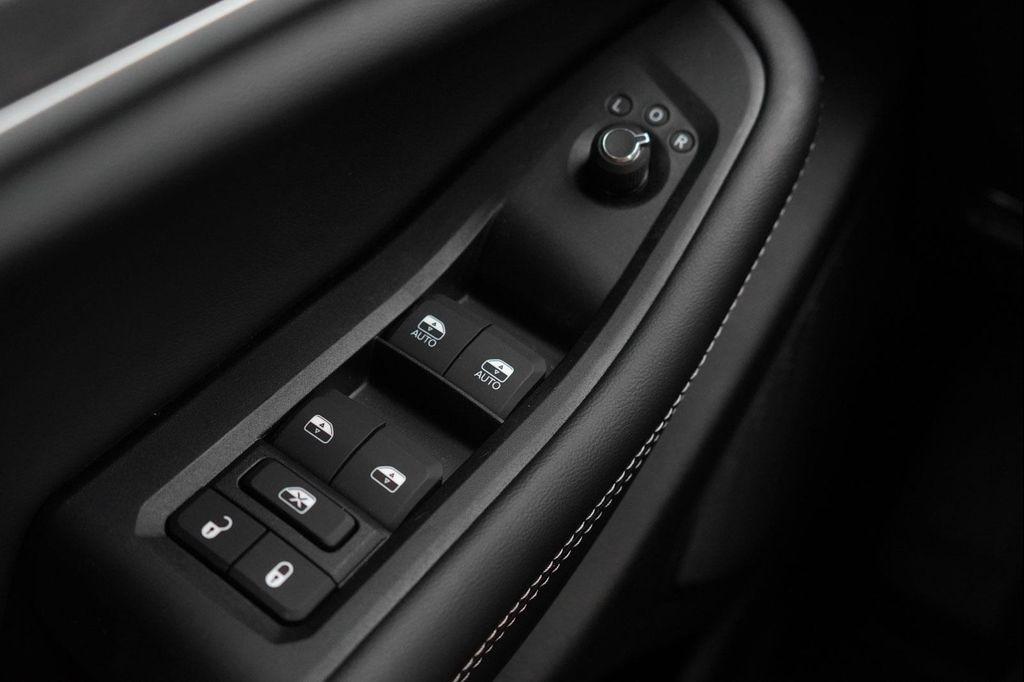 new 2026 Jeep Grand Cherokee car, priced at $37,900