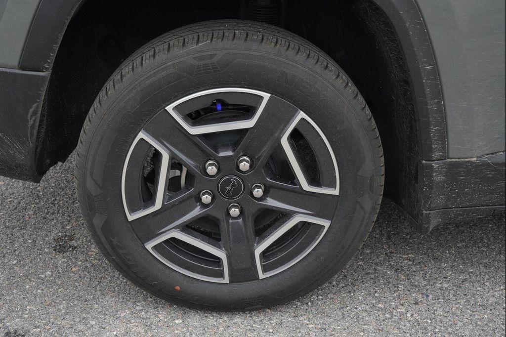 new 2026 Jeep Cherokee car, priced at $40,409