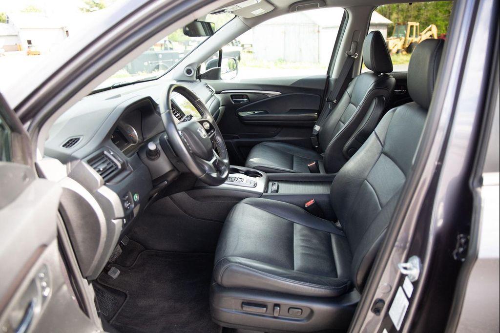 used 2022 Honda Pilot car, priced at $27,925