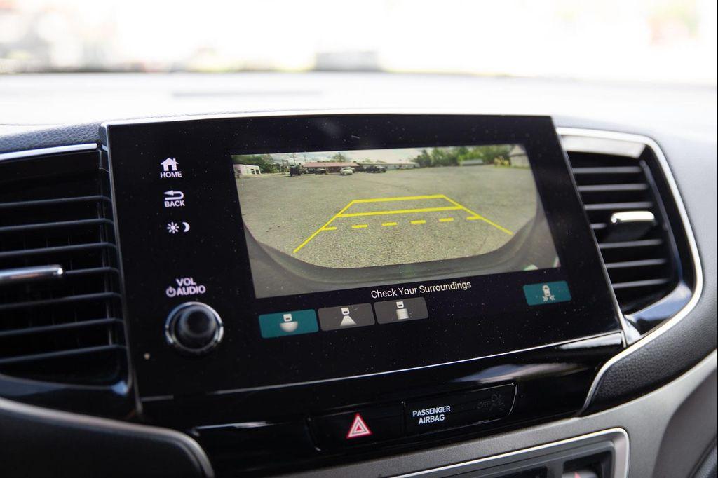 used 2022 Honda Pilot car, priced at $27,925
