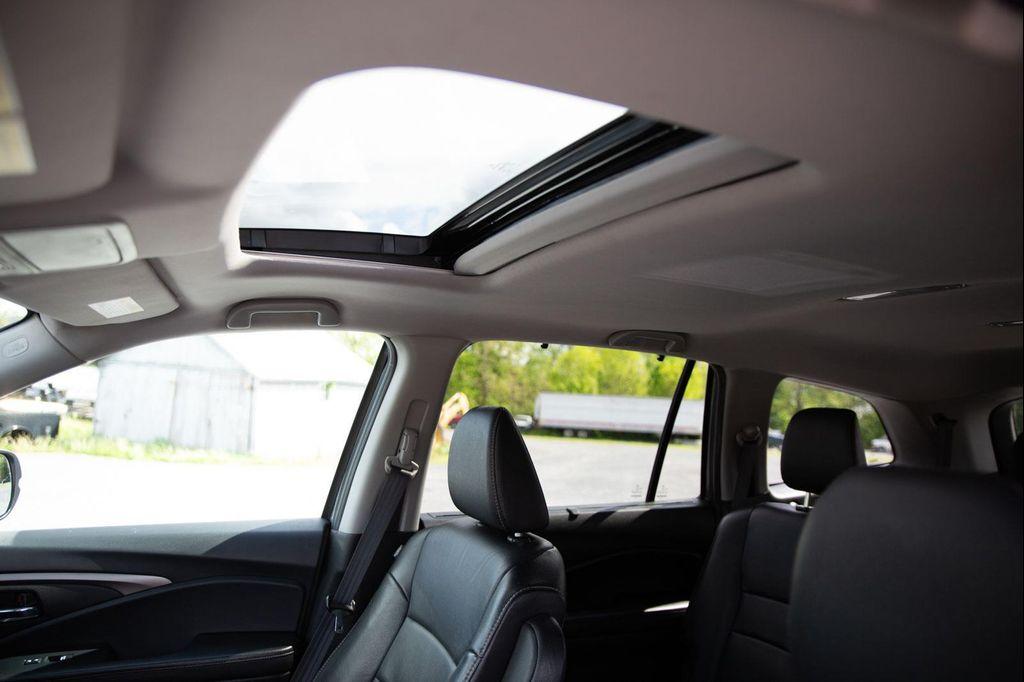 used 2022 Honda Pilot car, priced at $27,925