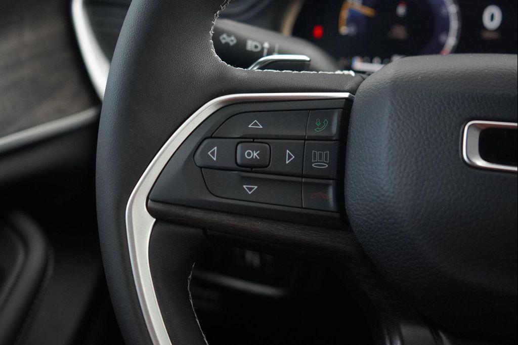 new 2026 Jeep Grand Cherokee car, priced at $38,495