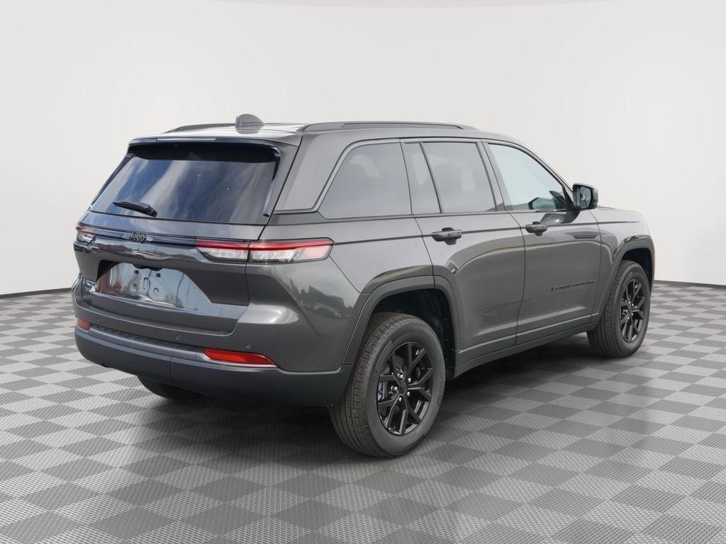 new 2026 Jeep Grand Cherokee car, priced at $38,495