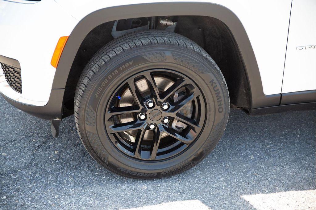 used 2023 Jeep Grand Cherokee L car, priced at $28,095