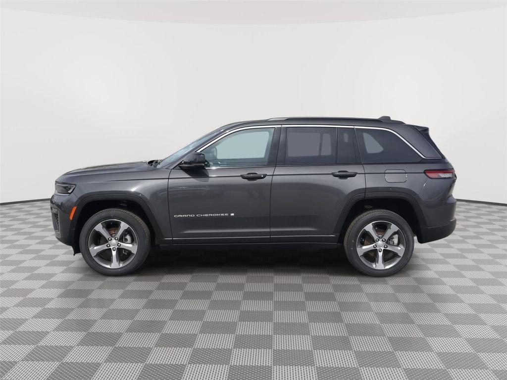 new 2026 Jeep Grand Cherokee car, priced at $40,205