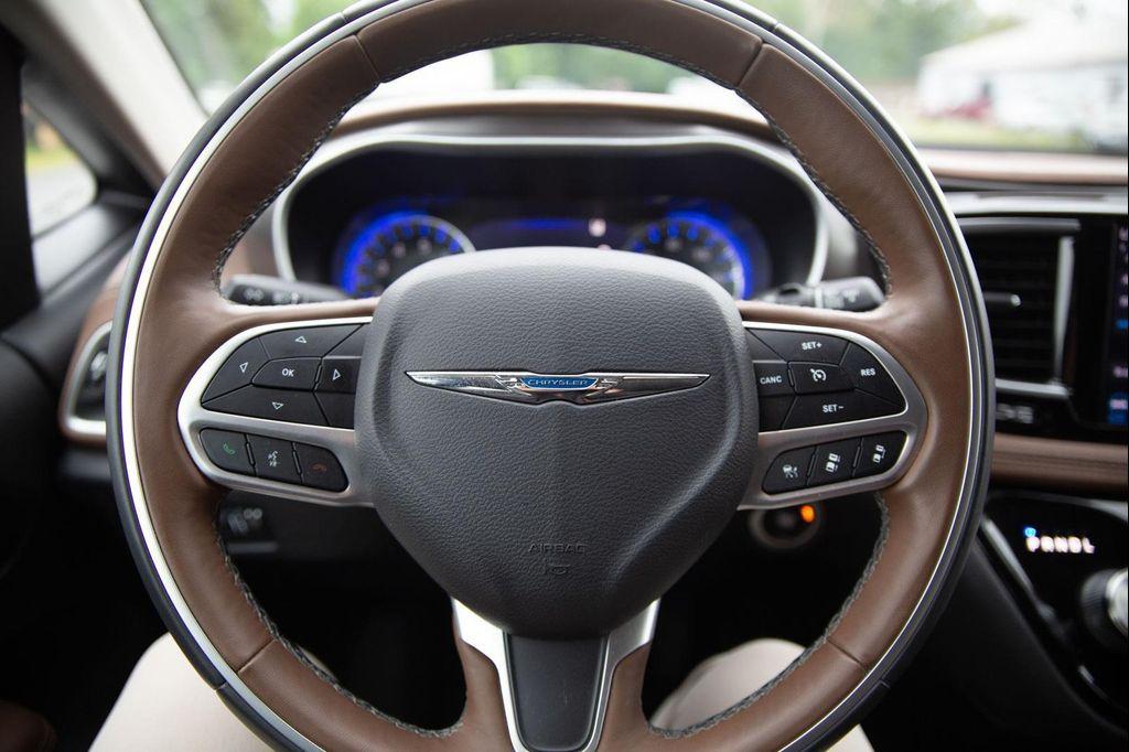 used 2018 Chrysler Pacifica car, priced at $23,367