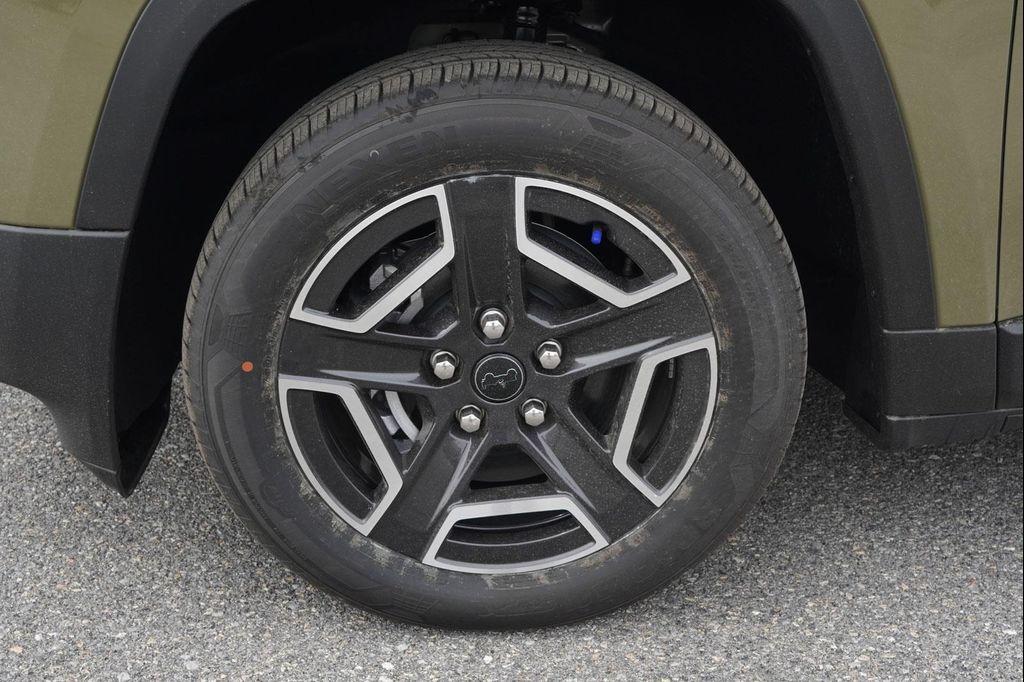 new 2026 Jeep Cherokee car, priced at $40,409