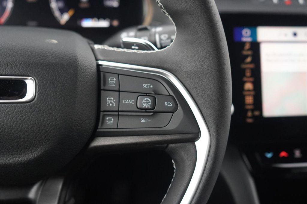 new 2026 Jeep Grand Cherokee car, priced at $40,205