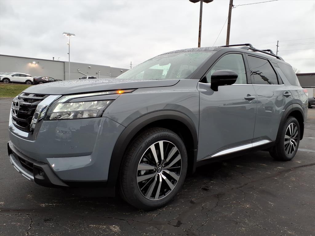 new 2025 Nissan Pathfinder car, priced at $53,243