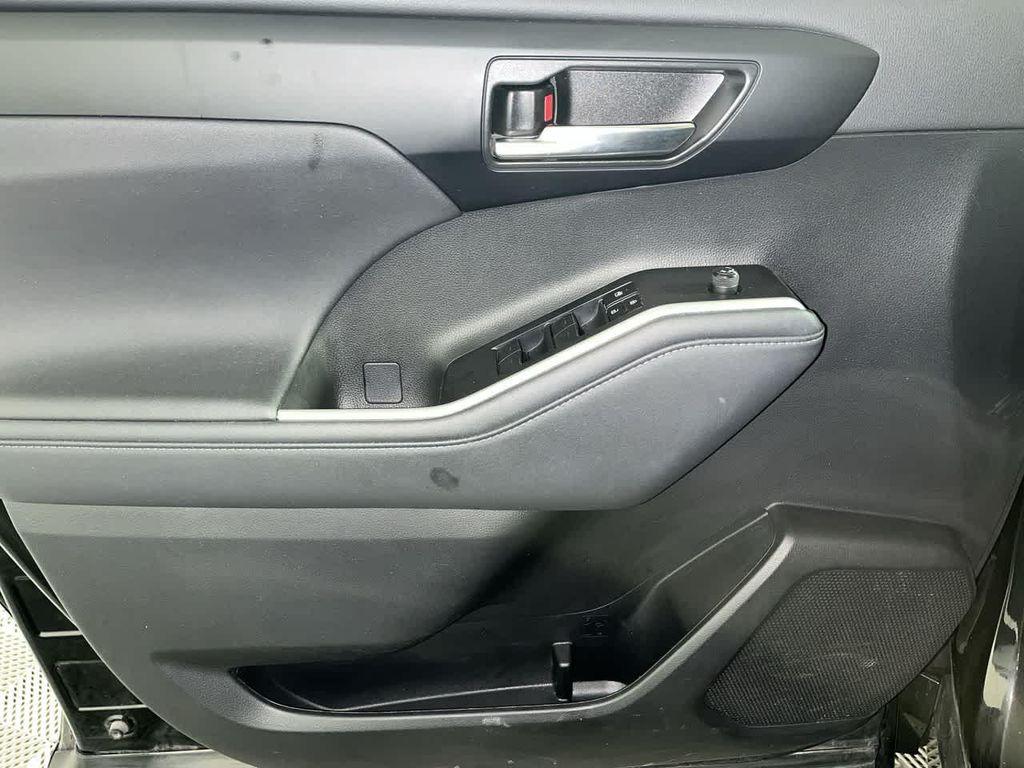 used 2023 Toyota Highlander car, priced at $32,990