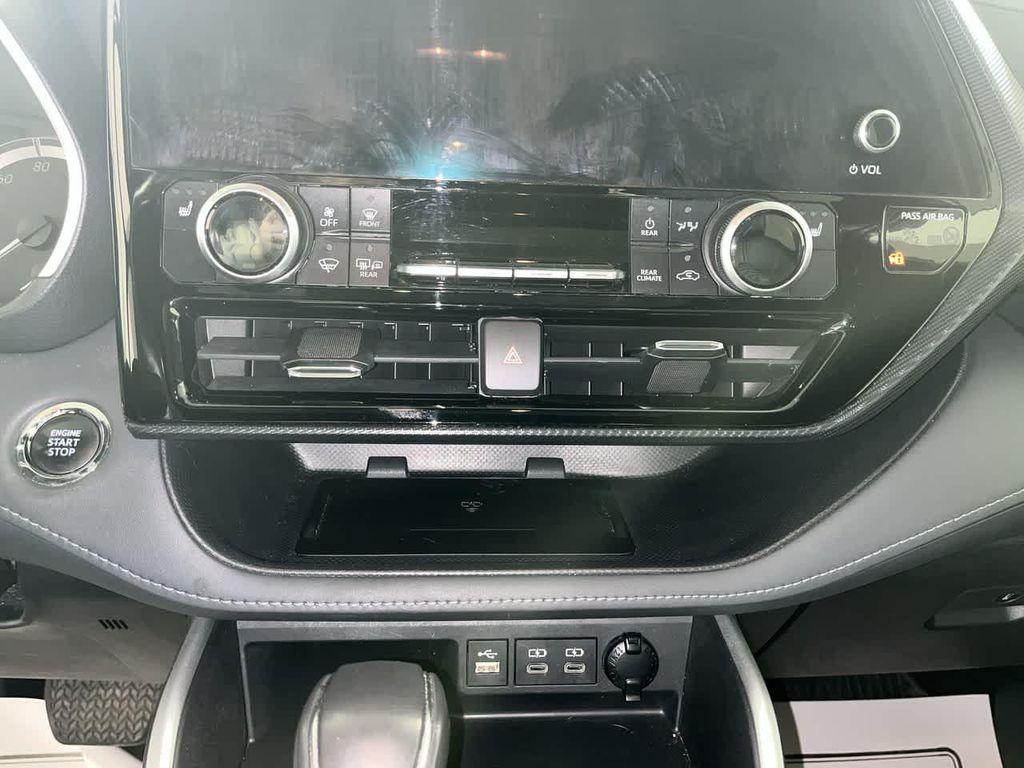 used 2023 Toyota Highlander car, priced at $32,990