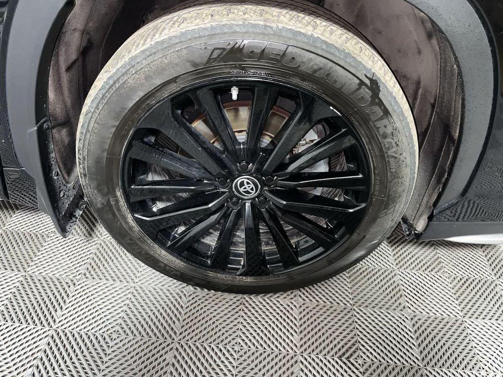 used 2023 Toyota Highlander car, priced at $32,990