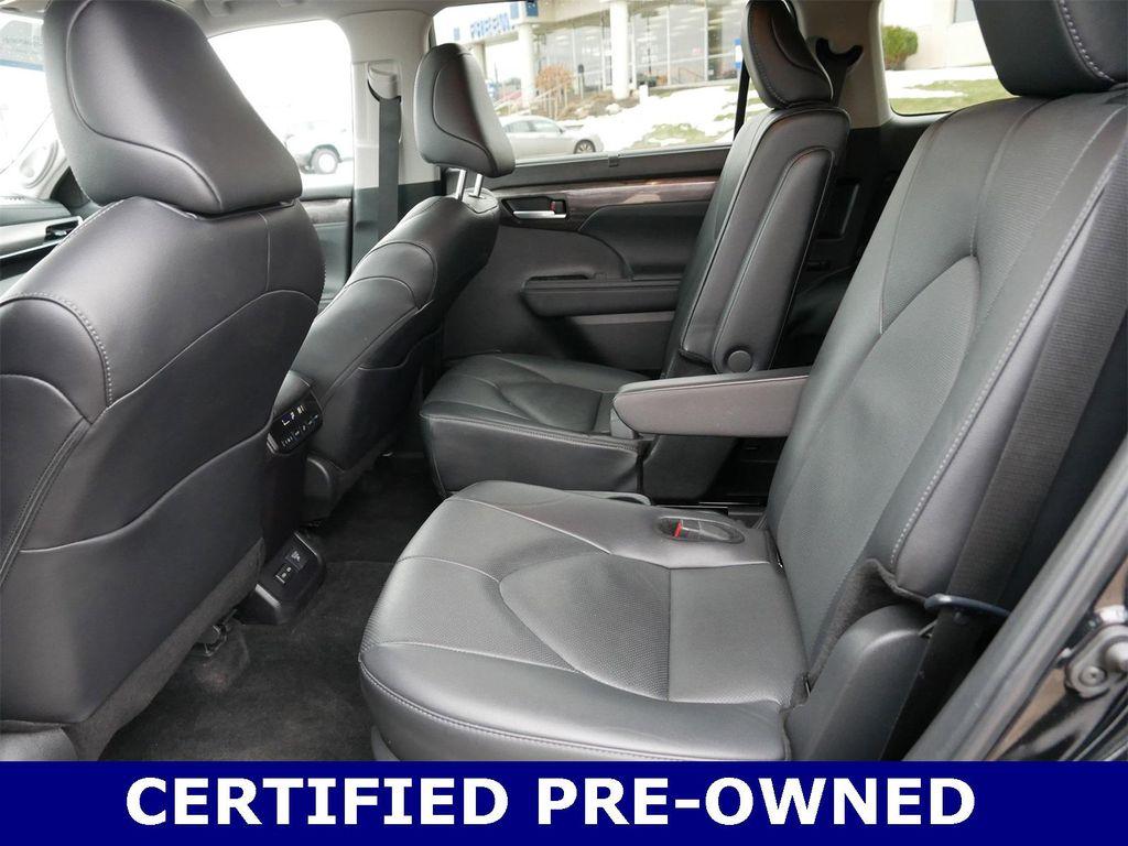 used 2024 Toyota Highlander Hybrid car, priced at $43,940