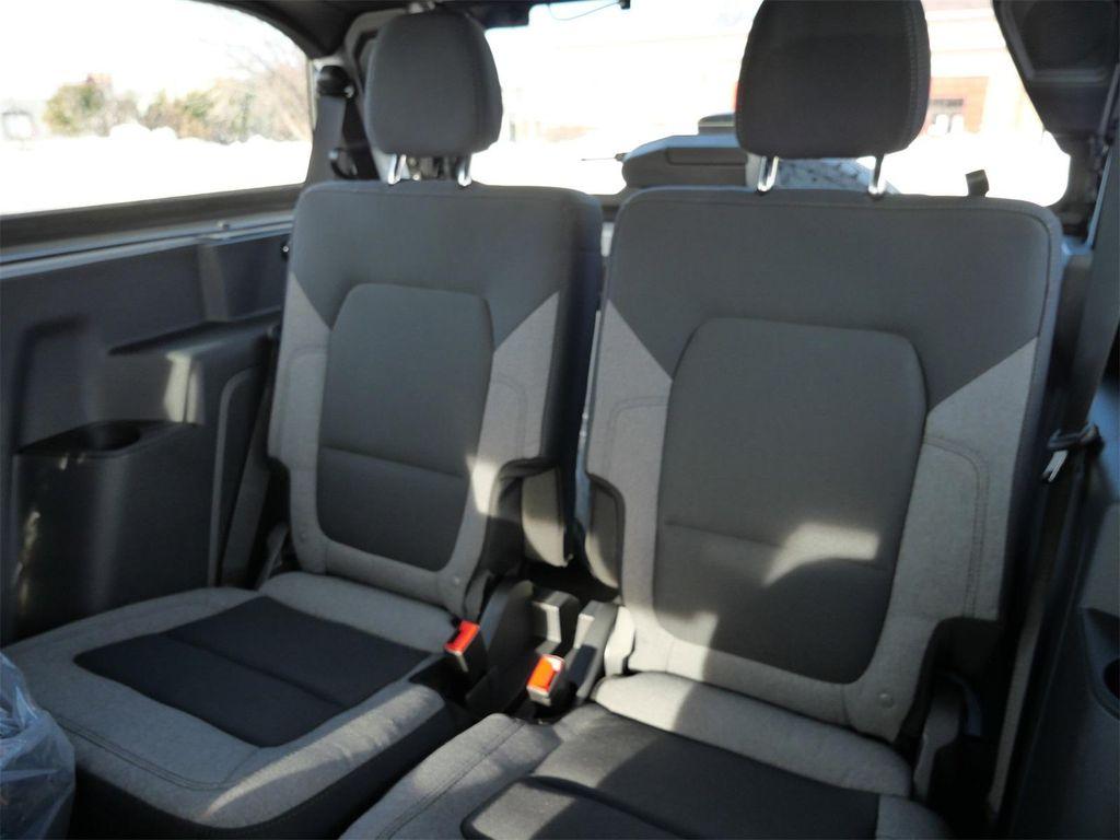 new 2025 Ford Bronco car, priced at $49,291