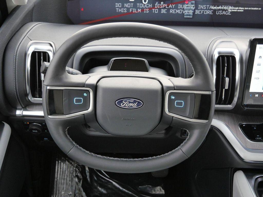 new 2026 Ford Expedition car, priced at $90,658