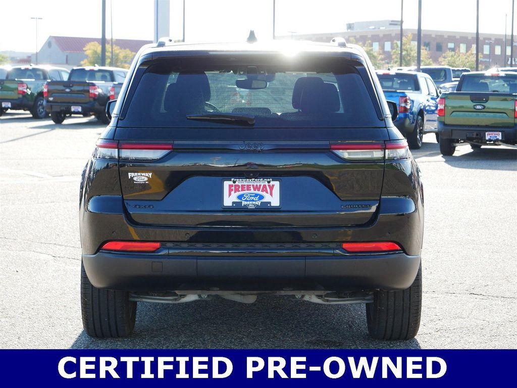used 2024 Jeep Grand Cherokee car, priced at $34,397