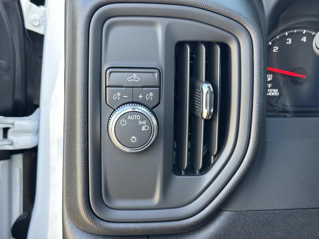 new 2026 GMC Sierra 1500 car, priced at $47,685