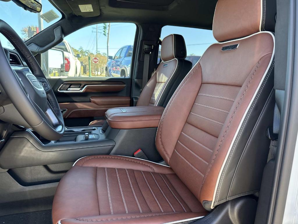 new 2026 GMC Sierra 2500 car, priced at $98,035