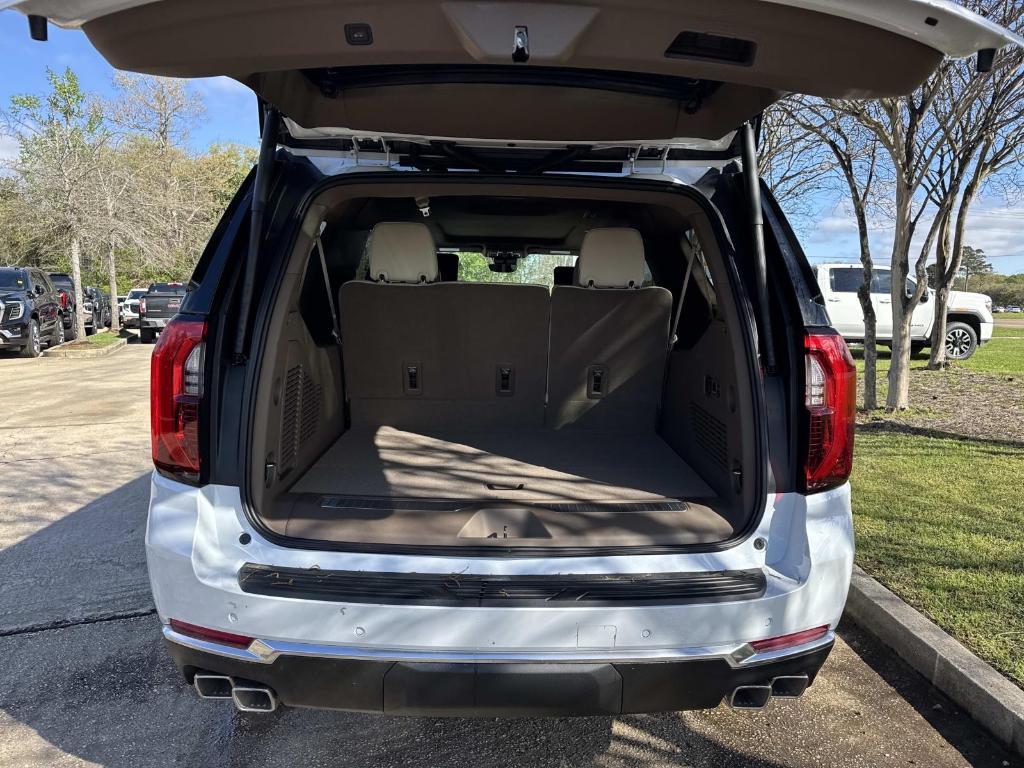 new 2026 GMC Yukon XL car, priced at $98,045