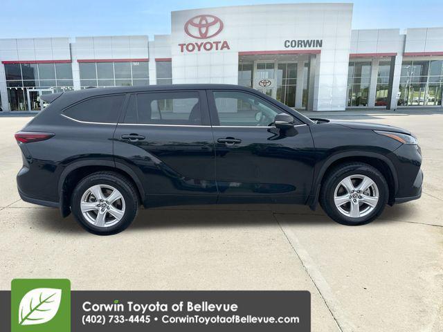 used 2024 Toyota Highlander car, priced at $33,000