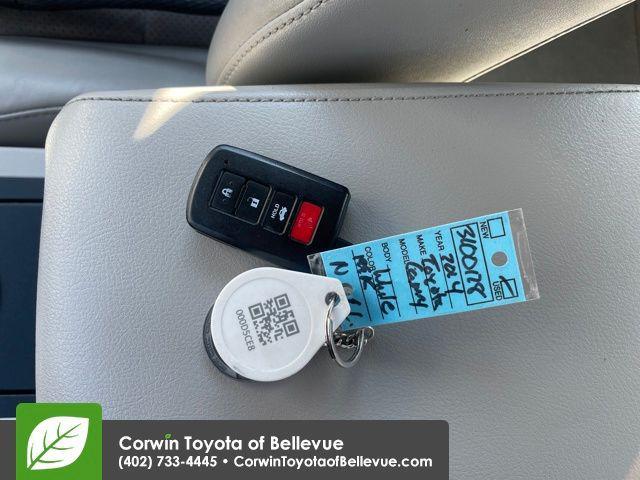 used 2014 Toyota Camry Hybrid car, priced at $9,000