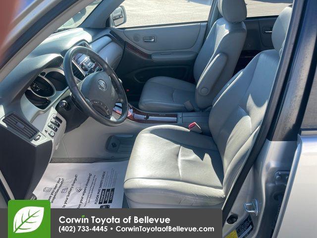 used 2007 Toyota Highlander car, priced at $12,400