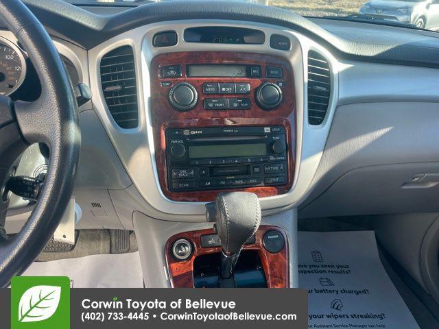 used 2007 Toyota Highlander car, priced at $12,400