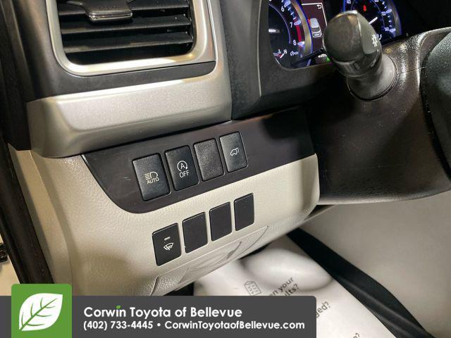 used 2019 Toyota Highlander car, priced at $24,700