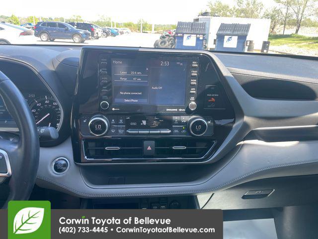 used 2021 Toyota Highlander car, priced at $30,500