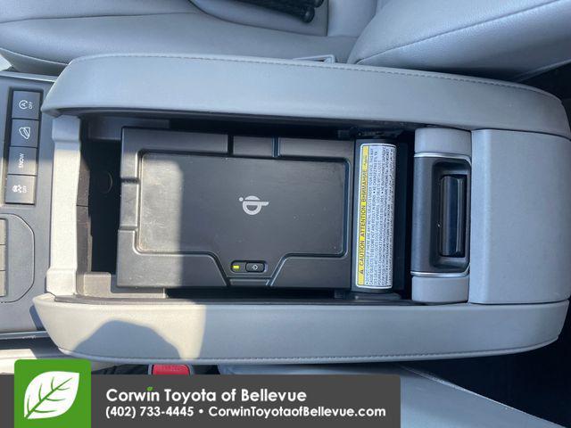 used 2021 Toyota Highlander car, priced at $30,500