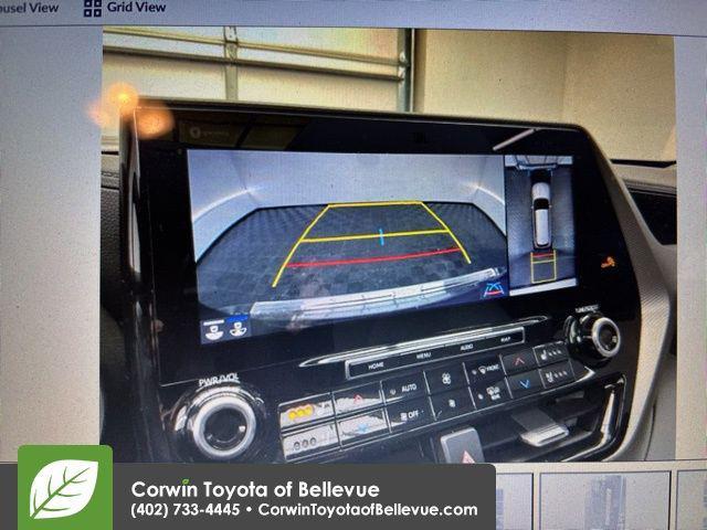 used 2022 Toyota Highlander car, priced at $33,900