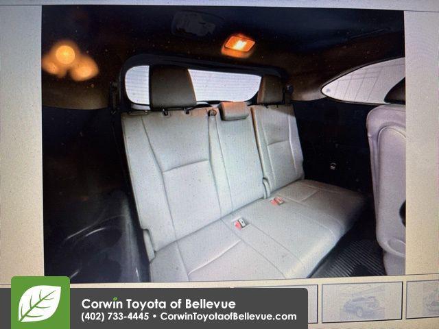used 2022 Toyota Highlander car, priced at $33,900
