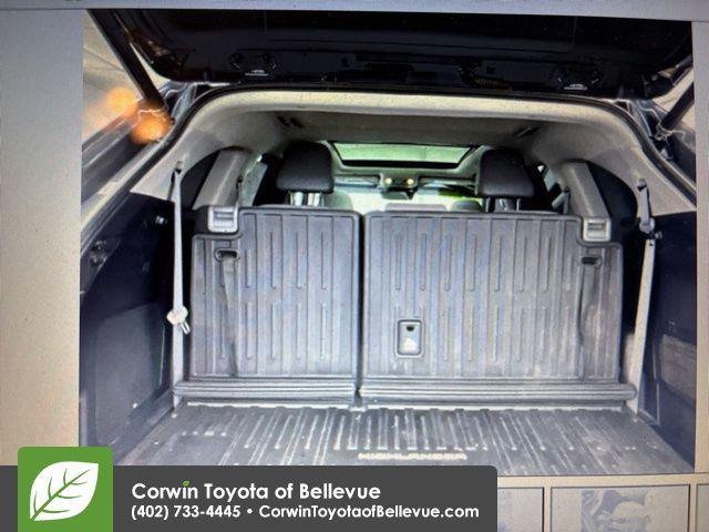 used 2022 Toyota Highlander car, priced at $33,900