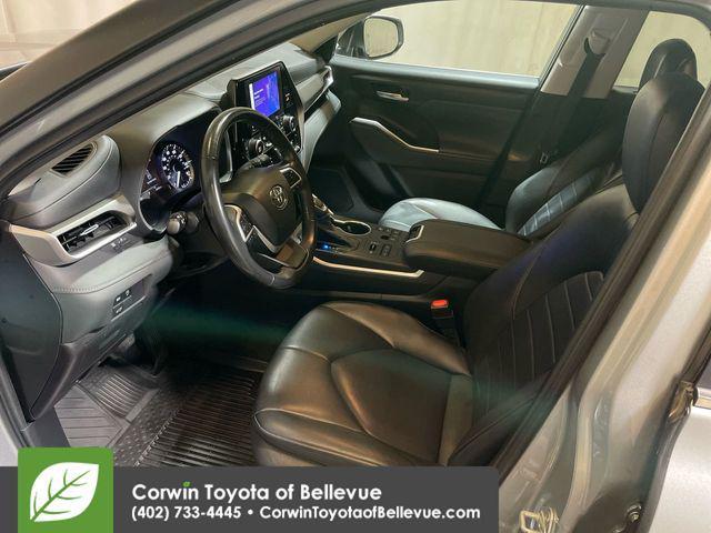 used 2023 Toyota Highlander car, priced at $31,500