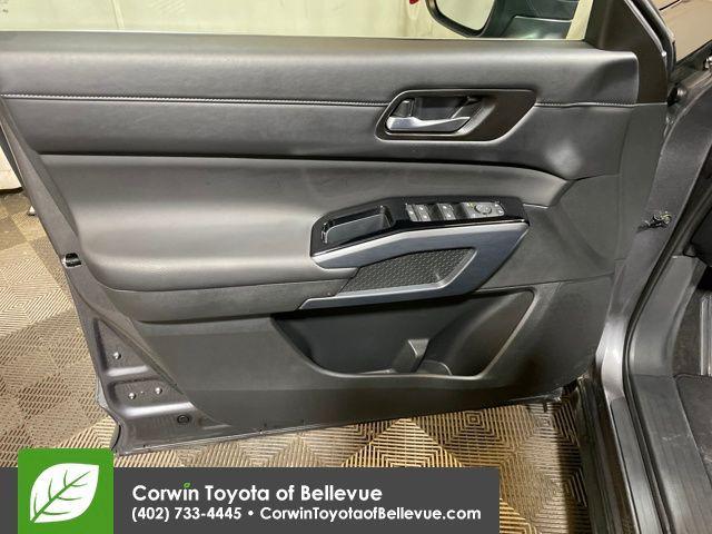 used 2025 Nissan Pathfinder car, priced at $33,500