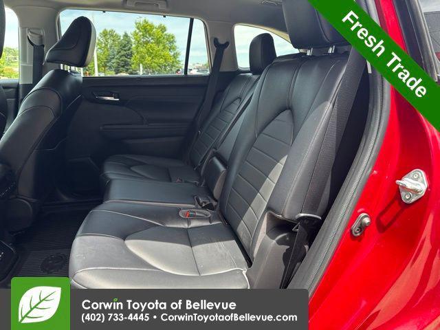 used 2022 Toyota Highlander car, priced at $37,500