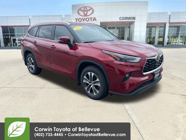 used 2022 Toyota Highlander car, priced at $37,000