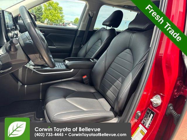 used 2022 Toyota Highlander car, priced at $37,500